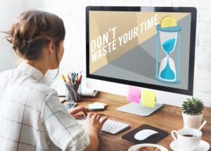 Scrolling vs Learning: How to Use Your Time Productively Online