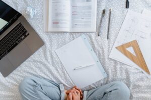 How to Stay Accountable While Learning Online