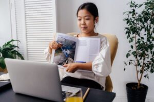 How Lifelong Learners Stay Ahead of Industry Changes