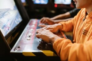 Points, Progress and Practice: How Game Mechanics Can Motivate Students to Learn