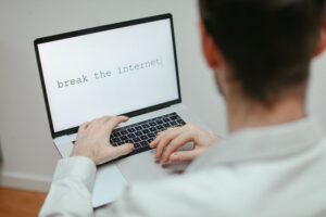 Post-Course Internet: What Happens When Education Stops Being Organized Around Courses?
