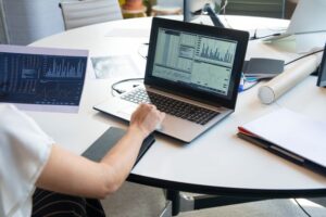 Assessment Observability Problem: Learning Without Constantly Testing Students?
