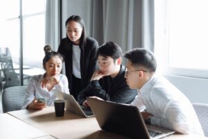 Workplace Mentor: Preparing Students for Communication,Professional Decision-Making