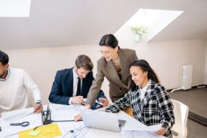 Workplace Decision Trace: Students Produce but How They Reach Decisions